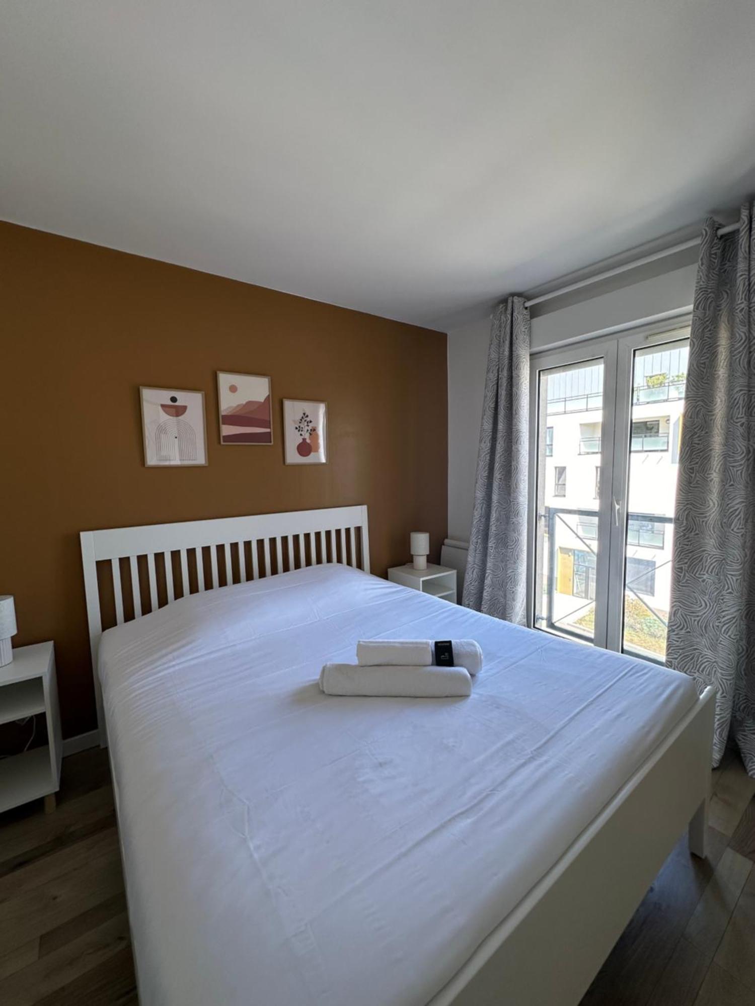 Le Reflet De Chartres Apartment Bagian luar foto